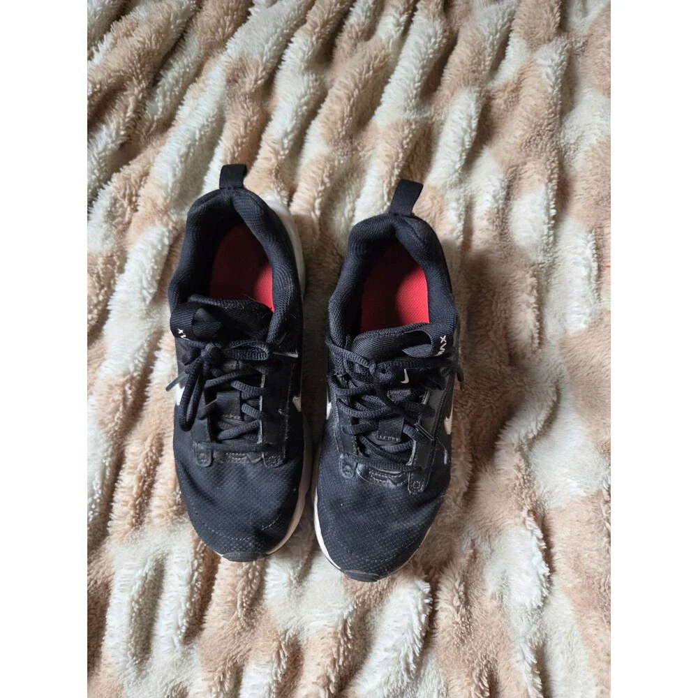 Nike boys air